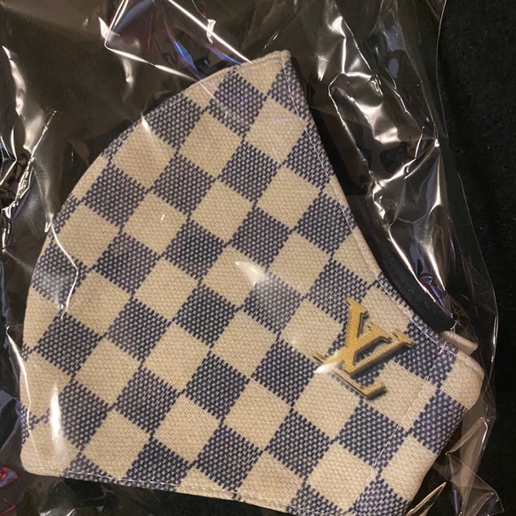 Masks - Picture 6 of 12